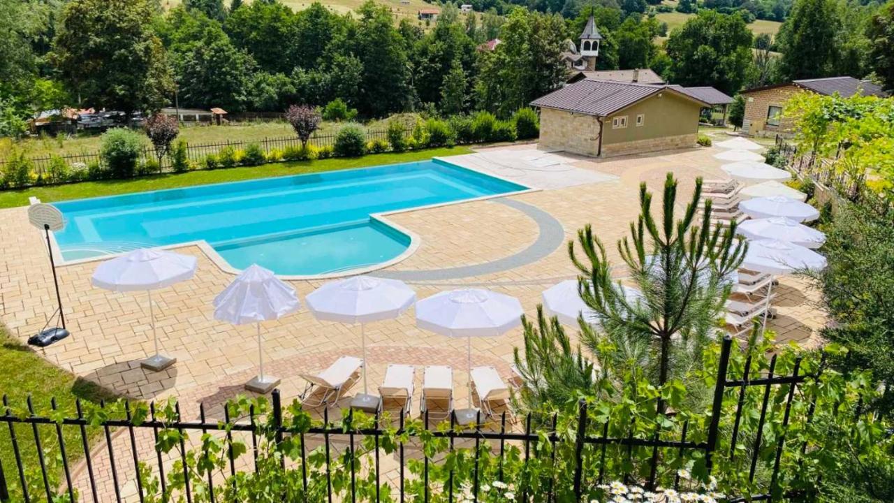 Комплекс Омайник Villa คาโลเฟอร์ ภายนอก รูปภาพ